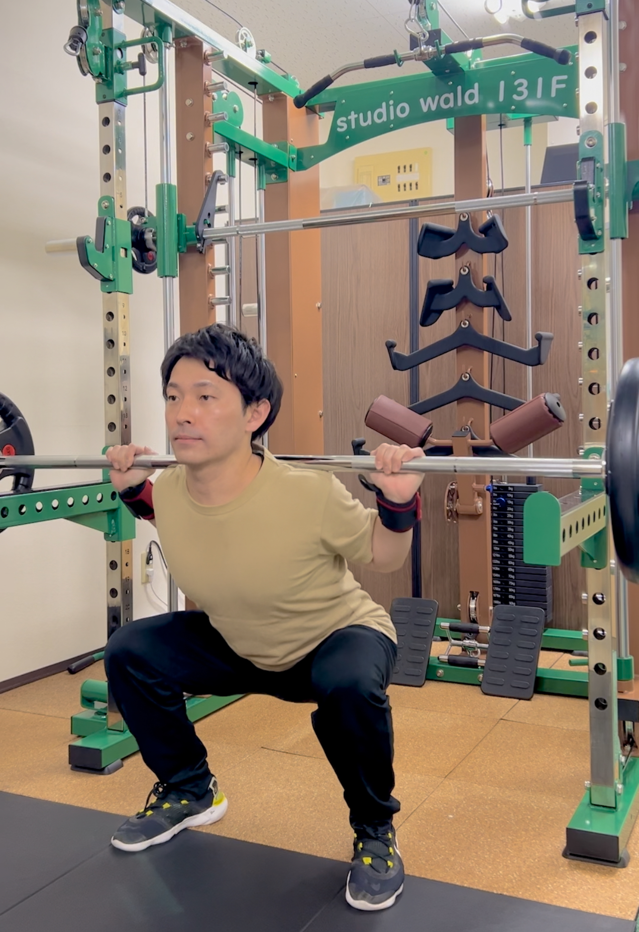 ウエイト トレーニング - スタジオ ヴァルト 131F